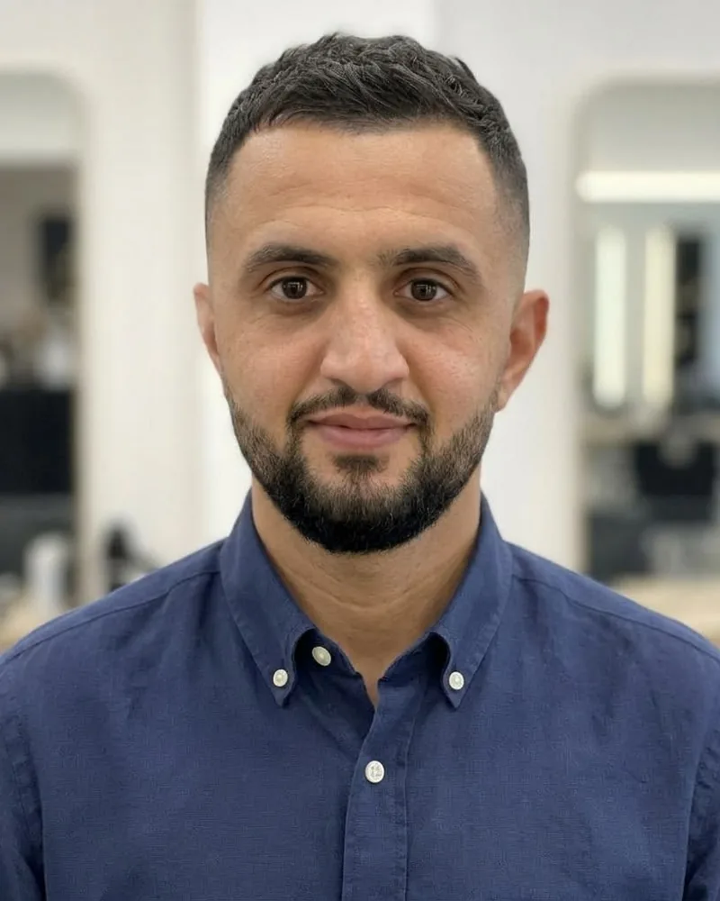 Yahya Al Khalil, Inhaber von 01 Service